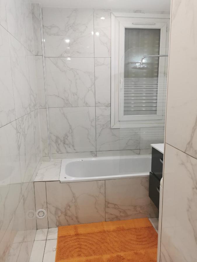 Appartement Meubles A Villeurbanne Lyon Exterior foto